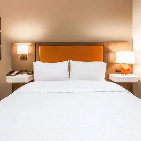 Hampton Inn Cedar Rapids-3
