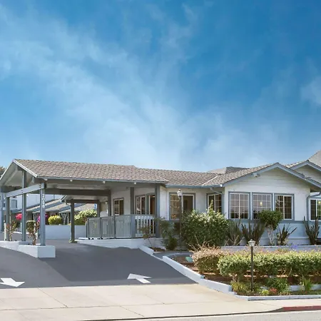 Ramada By Wyndham Monterey-2