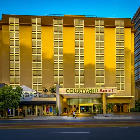 Courtyard By Marriott Bethesda Chevy Chase-2