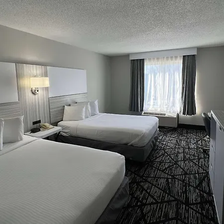 Baymont By Wyndham Peoria-3