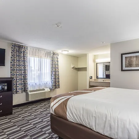 Quality Inn Farmington-3