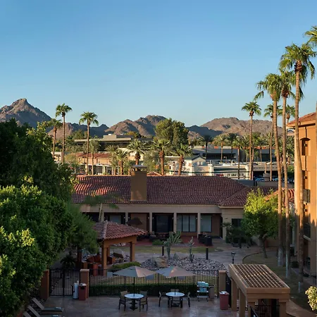 Sonesta Select Phoenix Camelback-3