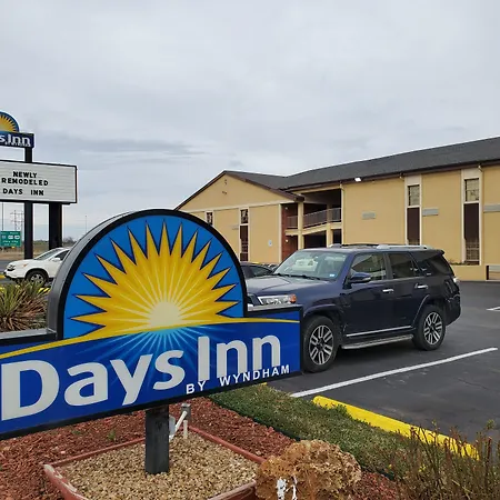 Days Inn By Wyndham Lawton-3