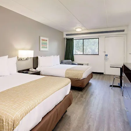 Travelodge By Wyndham College Park-2