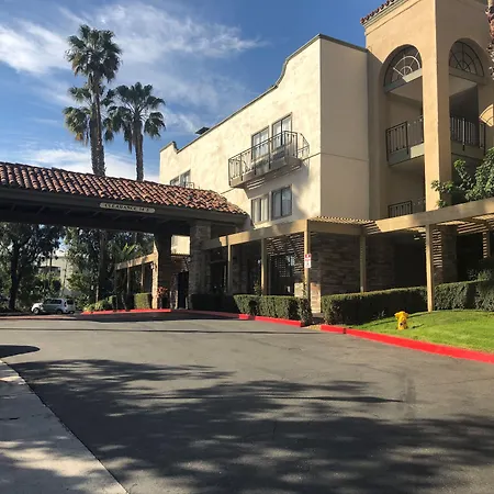 Comfort Inn & Suites Orange County John Wayne Airport-2