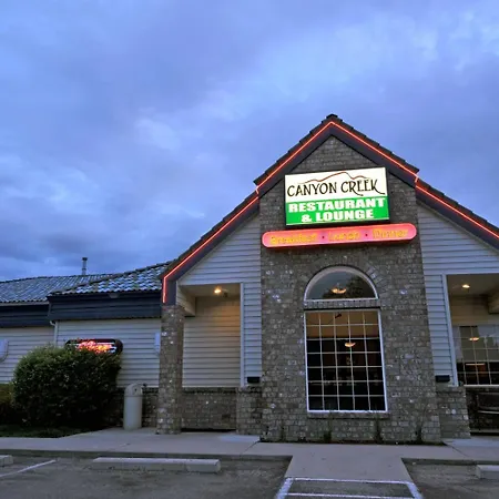 Shilo Inn Suites Hotel - Nampa Suites-2