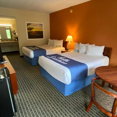 Days Inn By Wyndham Morehead-3