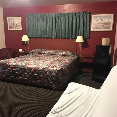 Rapids Inn & Suites-2