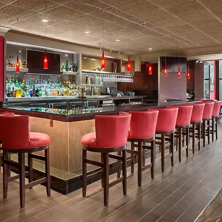 Sheraton Suites Akron Cuyahoga Falls-3