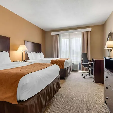 Comfort Suites Near Route 66-2