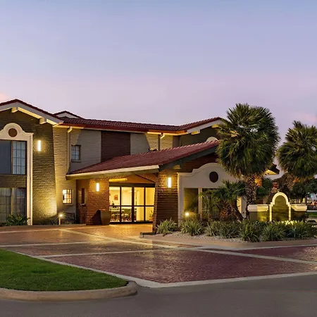 La Quinta Inn By Wyndham Victoria-2