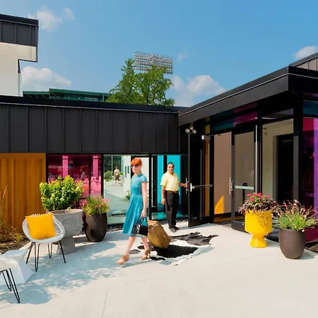 The Verb Hotel-2