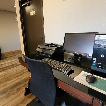Quality Inn & Suites Marion-2