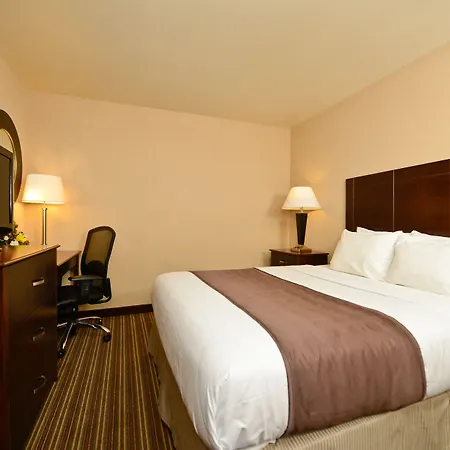 Yellowstone West Gate Hotel-2