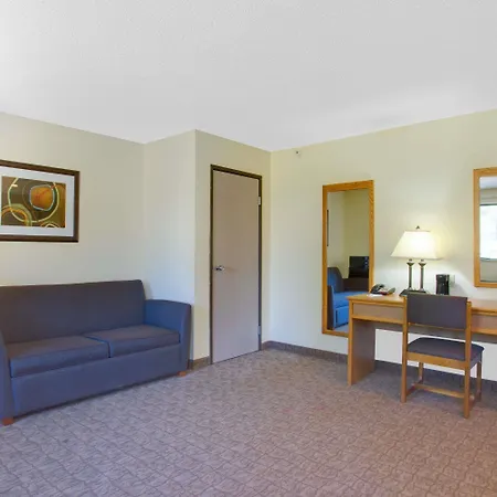 Super 8 By Wyndham Lewisburg-3