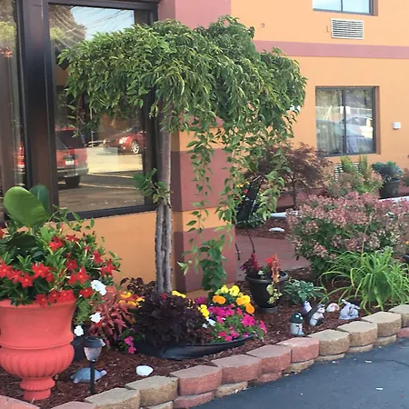 A Victory Inn - West Dearborn-3