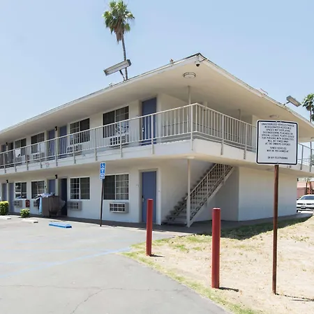 Motel 6 Bakersfield-3