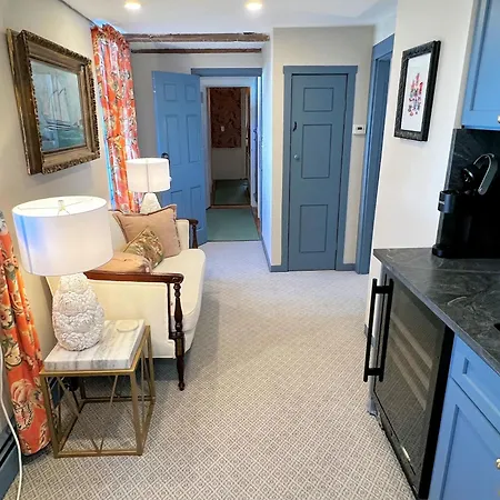 Sally Webster Inn-2