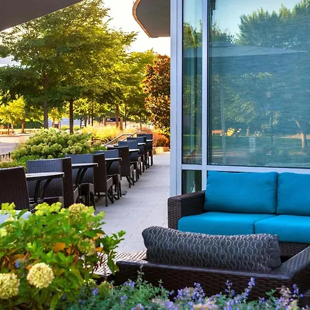 Courtyard By Marriott Philadelphia South At The Navy Yard-3