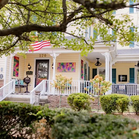 Montgomery Inn Bnb-2