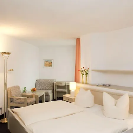 Hotel Blume Post-2