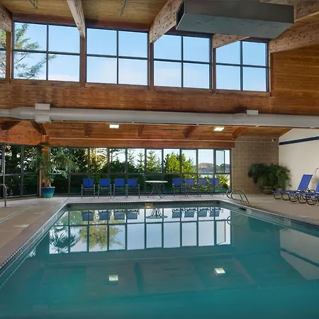 Best Western Plus Agate Beach Inn-3