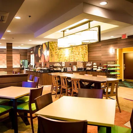 Fairfield Inn & Suites Fredericksburg-3