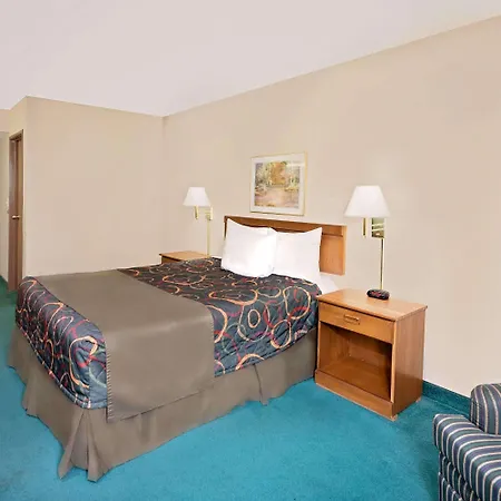 Days Inn By Wyndham Boonville-2