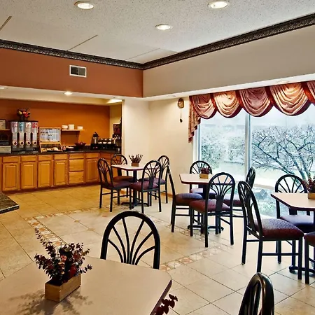 Americas Best Value Inn Waukegan-3