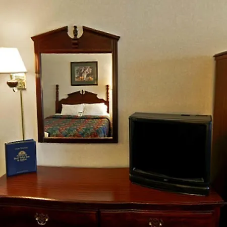 Americas Best Value Inn Waukegan-2