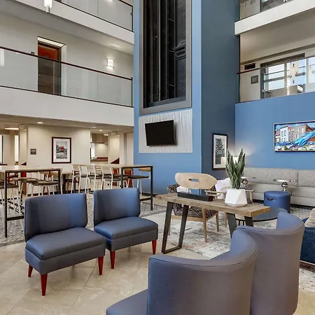 Drury Inn & Suites St. Louis St. Peters-2