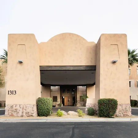 Red Lion Inn & Suites Goodyear Newly Renovated-3