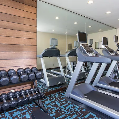 Fairfield Inn & Suites Peru-2