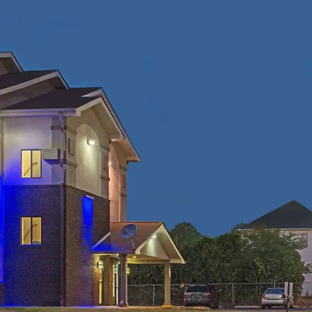 Super 8 By Wyndham New Castle-3