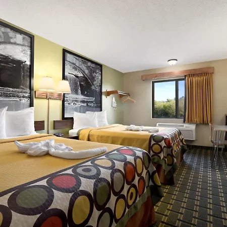 Super 8 By Wyndham Russellville-3