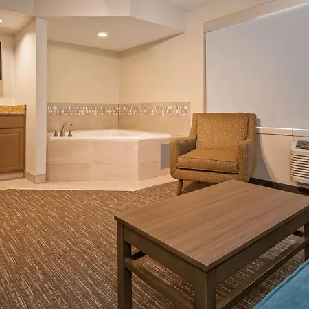 Best Western Plus Hudson I-94-3