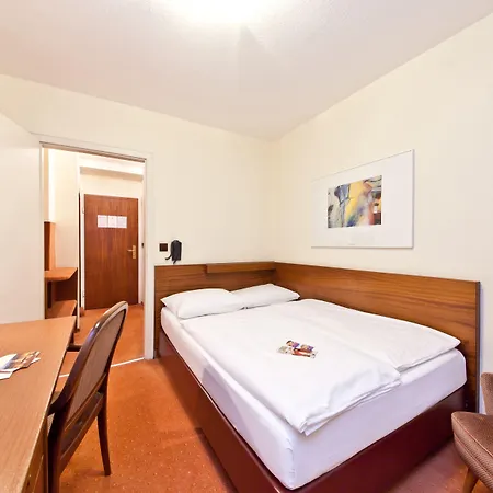Hotel Rieker Stuttgart Hauptbahnhof-3