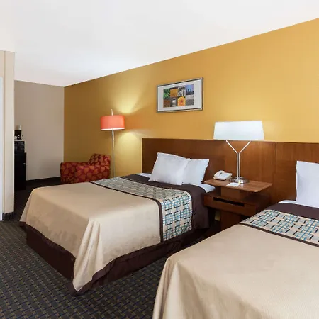 Days Inn By Wyndham Mission Valley-Sdsu-3