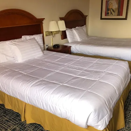 Americas Best Value Inn - Gaylord-2