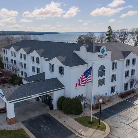 Charlevoix Inn & Suites Surestay Collection By Best Western-3