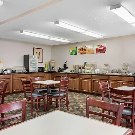 Quality Inn & Suites Lebanon I-65-2