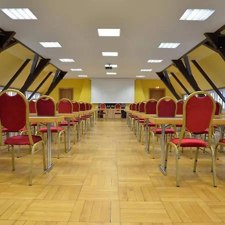 Land- und Golfhotel Alte Fliegerschule-3