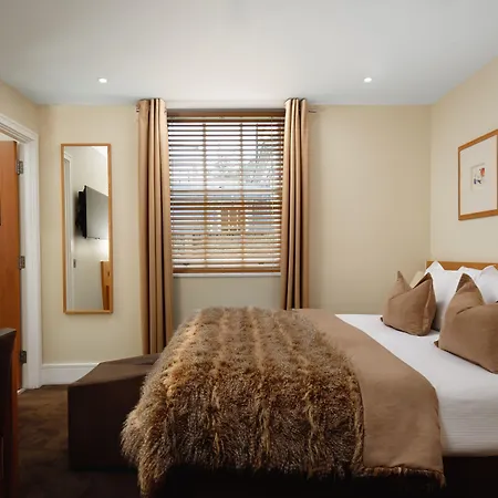 The Resident Kensington-3