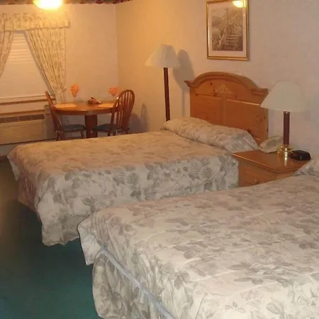 Townhouse Inn & Suites Omaha-2