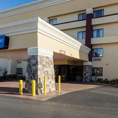 Comfort Inn Tulsa Midtown-3