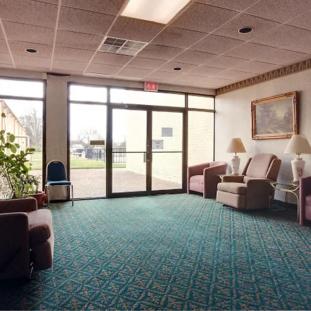 Americas Best Value Inn Marshall-2