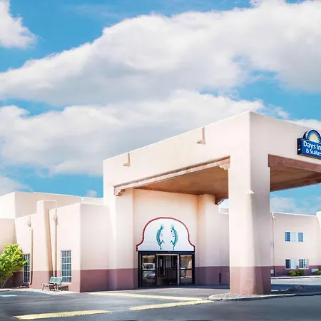 Days Inn & Suites By Wyndham Lordsburg-3