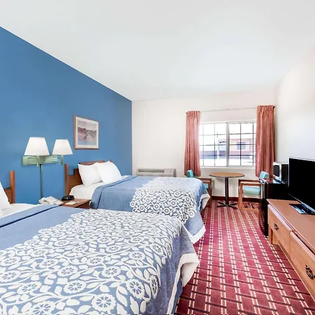 Days Inn & Suites By Wyndham Lordsburg-2