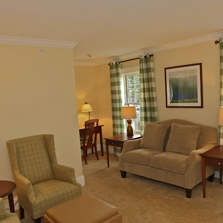 Publick House Historic Inn And Country Motor Lodge-2
