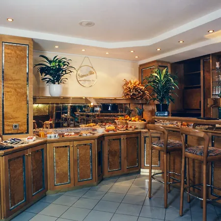 Hotel Christophe Colomb-3